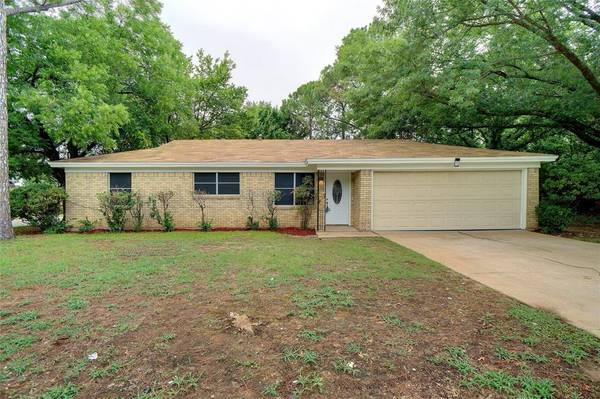 1201 Walker Drive, Hurst, TX 76053