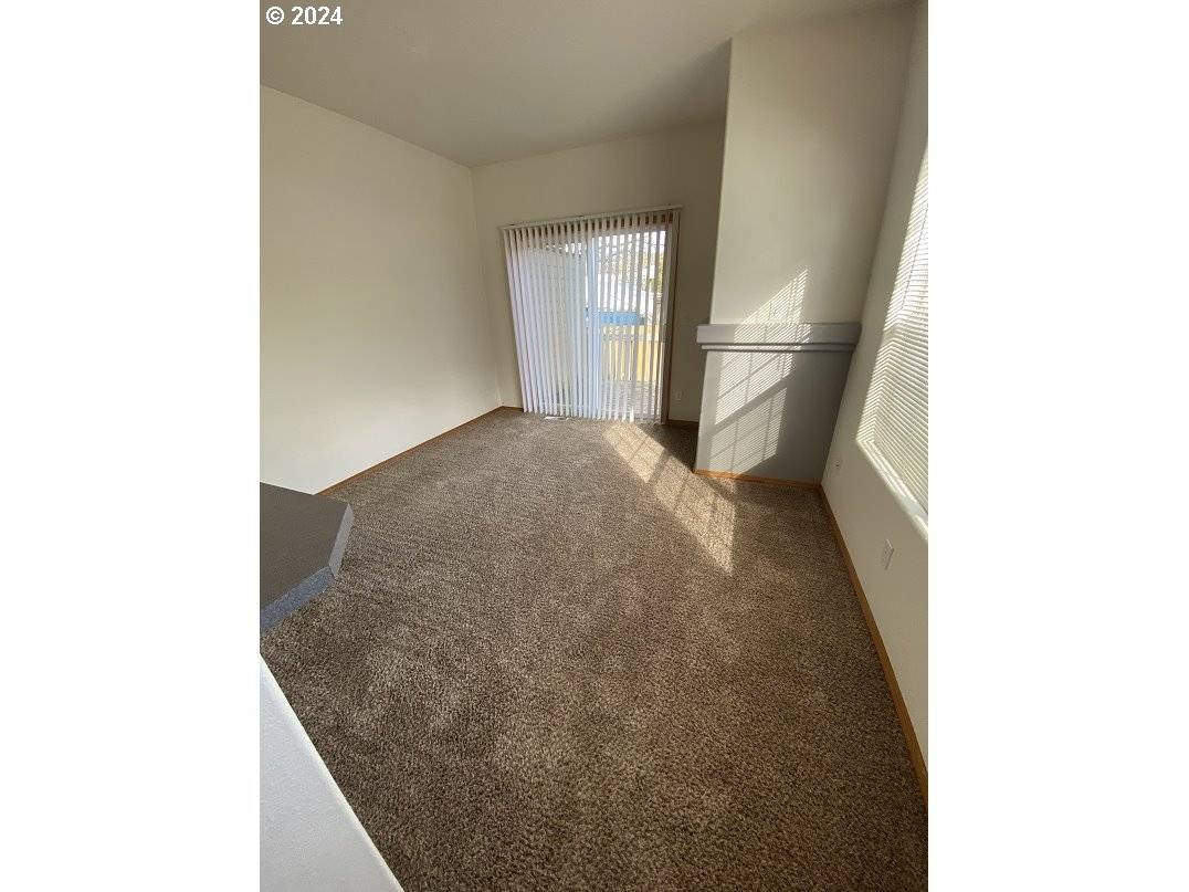 Portland, OR 97202,1137 SE TENINO ST