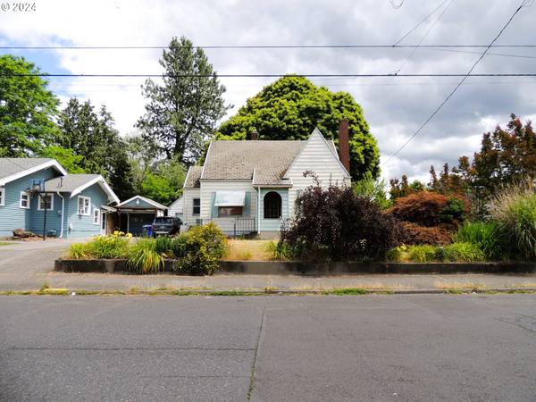 Portland, OR 97206,2432 SE 67TH AVE