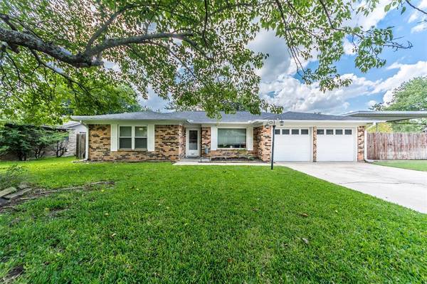 320 Normandy, Van Alstyne, TX 75495