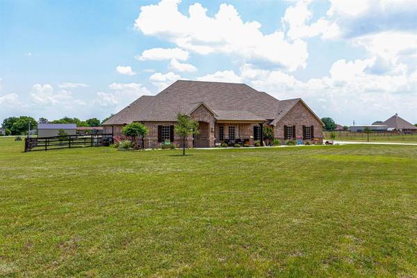 120 Petes Lane,  Ponder,  TX 76259