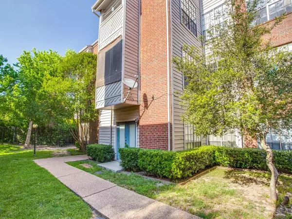 9747 Whitehurst Drive #73, Dallas, TX 75243