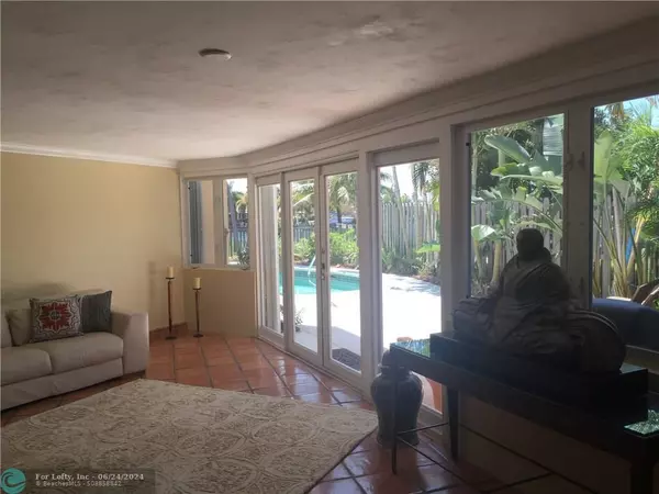 Pompano Beach, FL 33060,999 SE 6th Ter