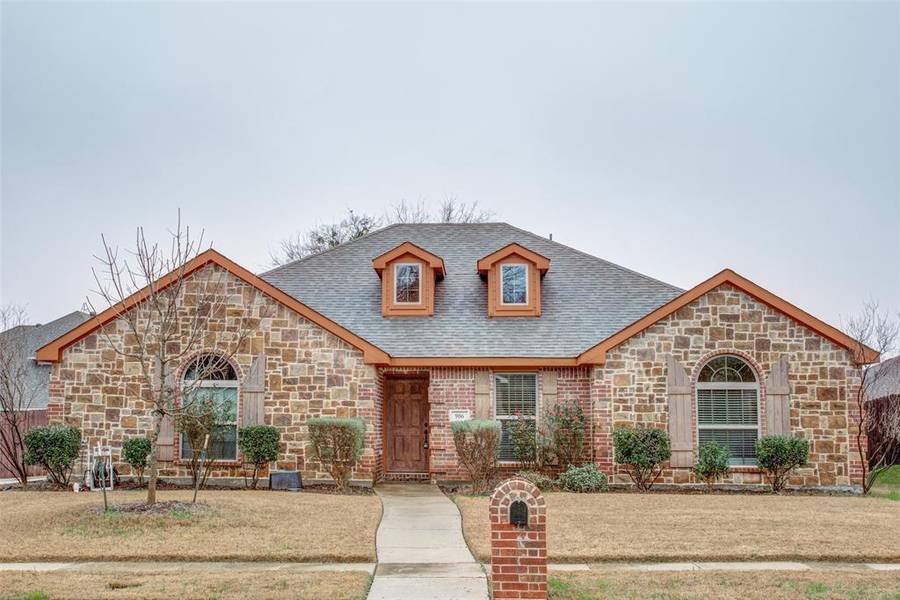 906 Mockingbird, Glenn Heights, TX 75154