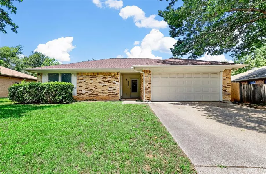 3605 Wentworth Drive, Arlington, TX 76001