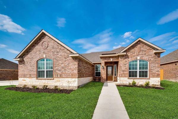 715 W Milas Lane, Glenn Heights, TX 75154