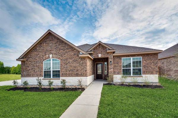 706 W Milas Lane, Glenn Heights, TX 75154