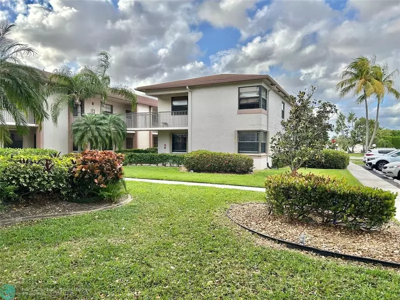 9587 W Mcnab Rd  #212, Tamarac, FL 33321