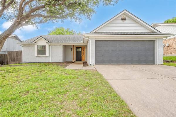 6417 Westridge Drive, Watauga, TX 76148