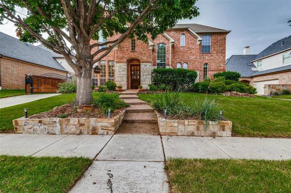 810 Lakeridge Drive, Keller, TX 76248