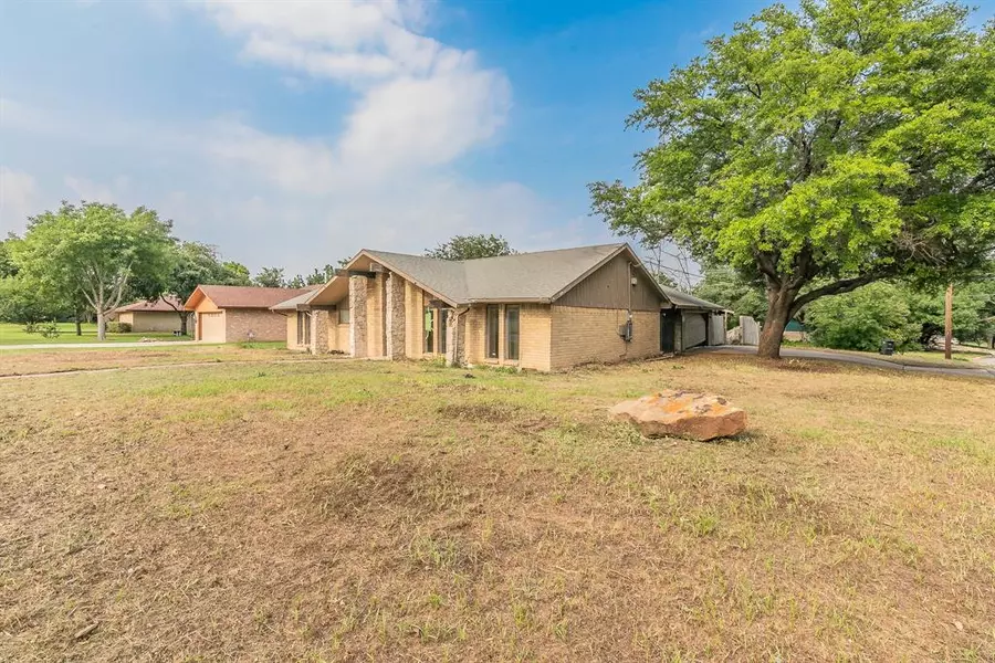 2933 Cortez Drive, Fort Worth, TX 76116