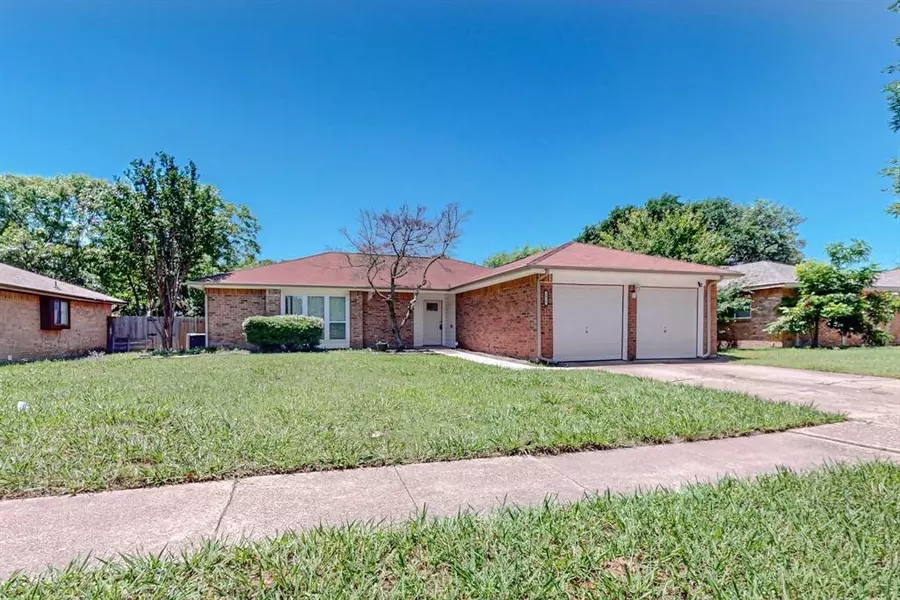 3025 Colony Drive, Mesquite, TX 75150