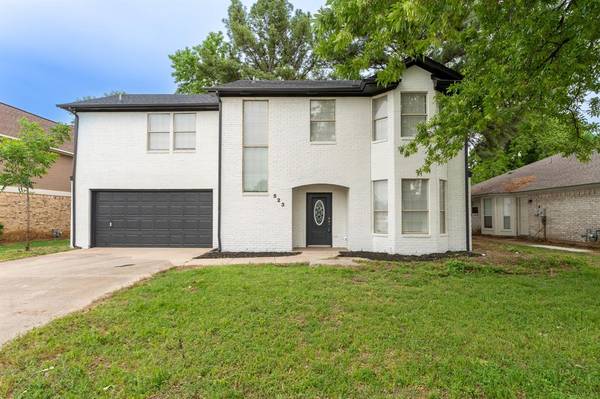 523 W Crossland Boulevard, Grand Prairie, TX 75052