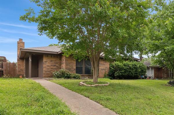 720 Michol Street,  Grapevine,  TX 76051