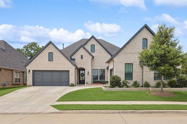 280 Waters Edge Drive, Argyle, TX 76226