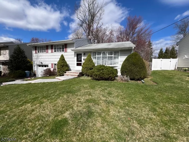 42 Longview Rd, Cedar Grove Twp., NJ 07009