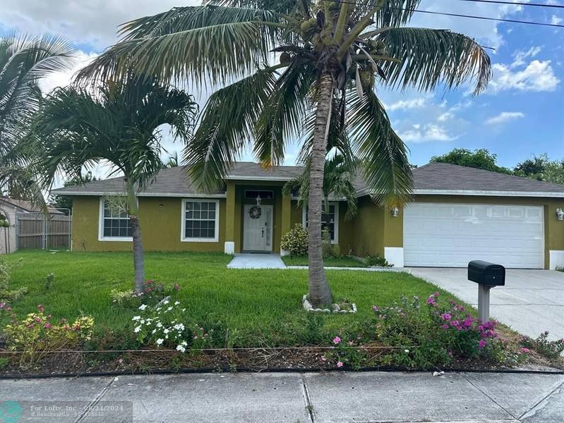 1618 W 26th St, Riviera Beach, FL 33404