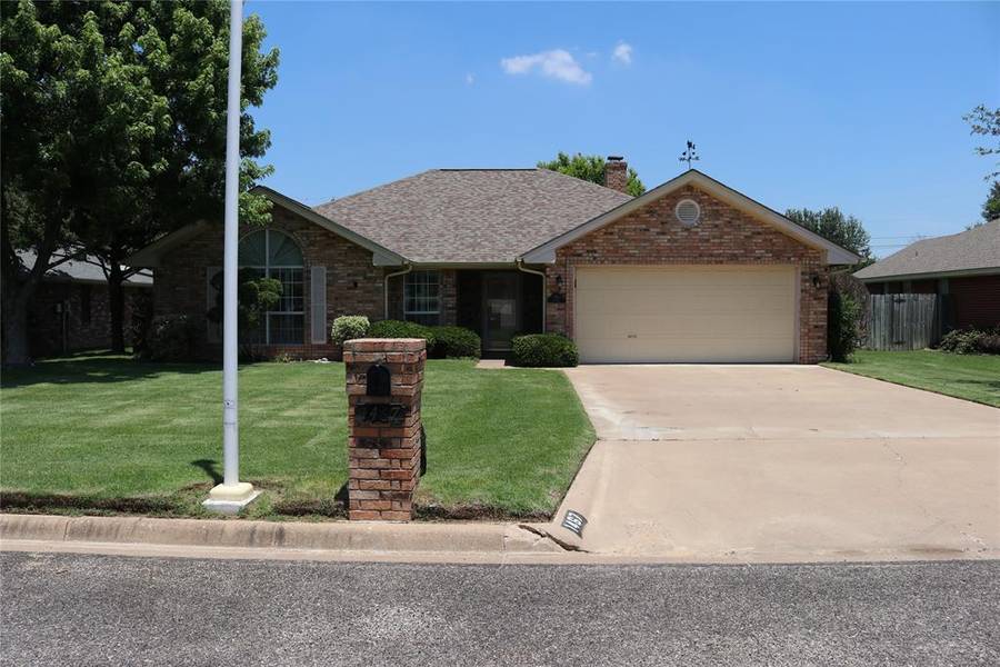 1467 Oakwood Drive, Stephenville, TX 76401