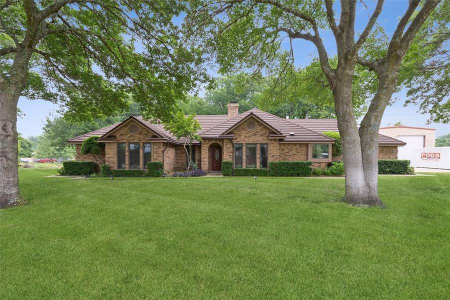 315 Clay Lane, Red Oak, TX 75154