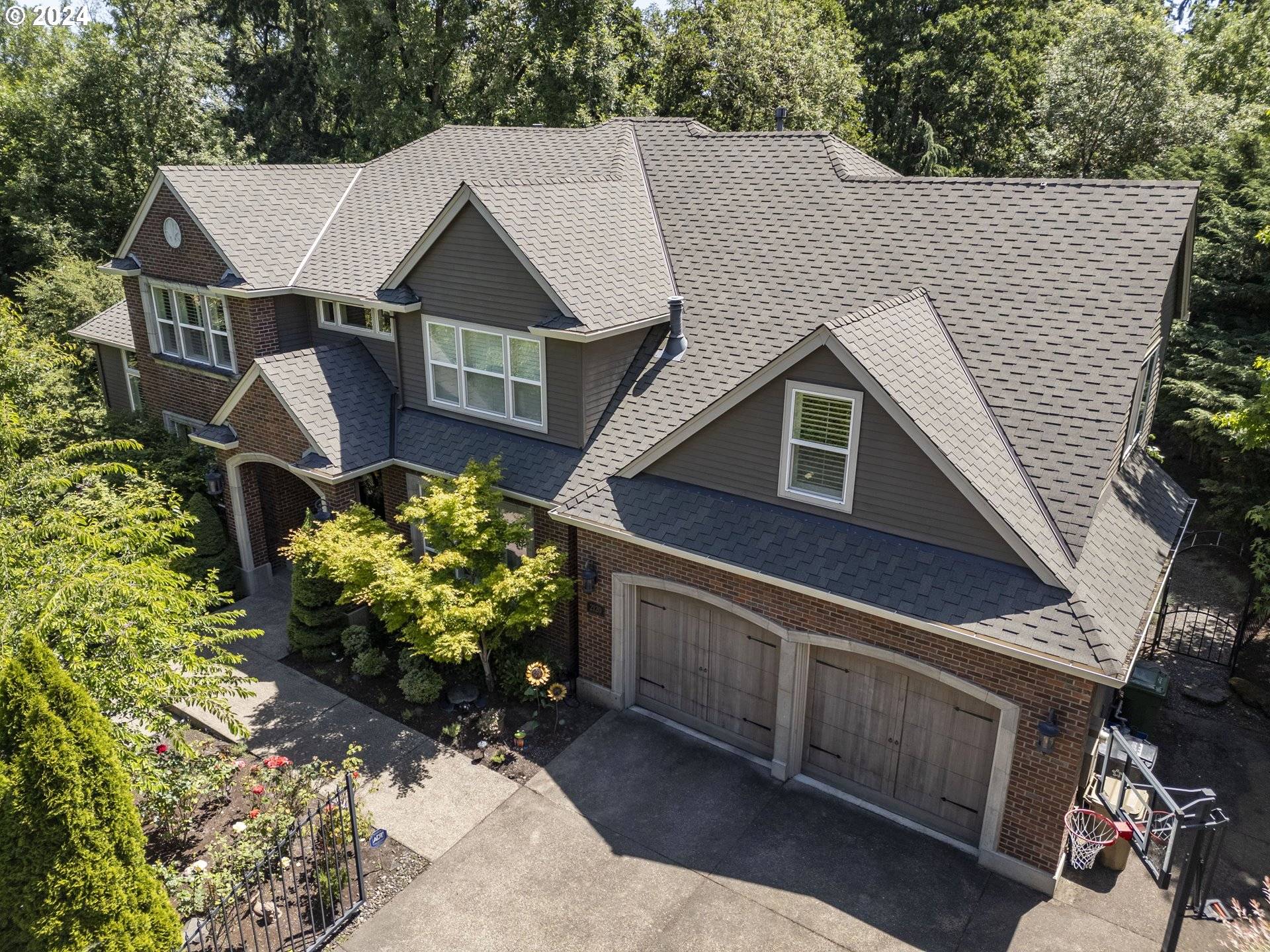 Lake Oswego, OR 97034,2120 GLENMORRIE DR