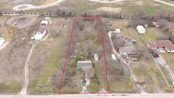 137 County Road 557, Farmersville, TX 75442