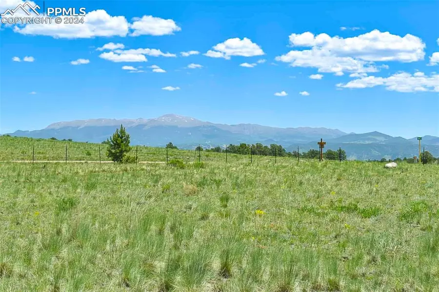 56 View LN, Guffey, CO 80820