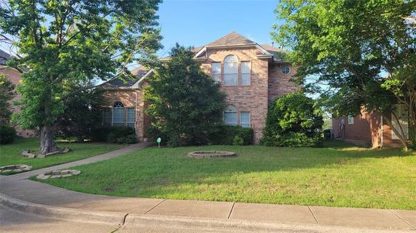 108 Circle Creek Drive, Desoto, TX 75115