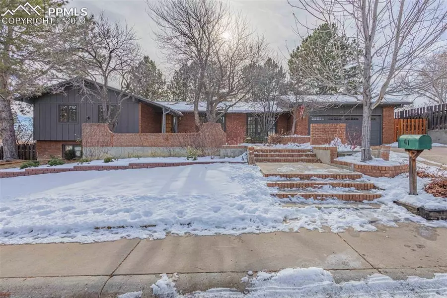 47 Briargate TER, Pueblo, CO 81001