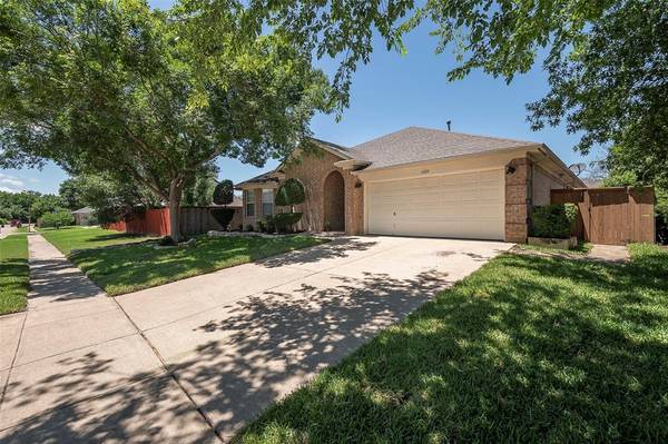 6624 Big Springs Drive, Arlington, TX 76001