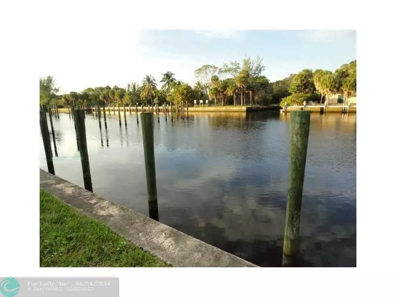 Dania Beach, FL 33312,2734 TREASURE COVE CIR