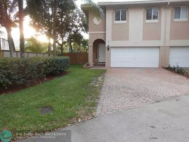 Dania Beach, FL 33312,2700 Treasure Cove Cir  #27