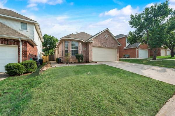 5000 Lodgepole Lane, Fort Worth, TX 76137