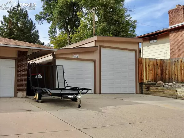 Colorado Springs, CO 80905,1644 Apache TRL