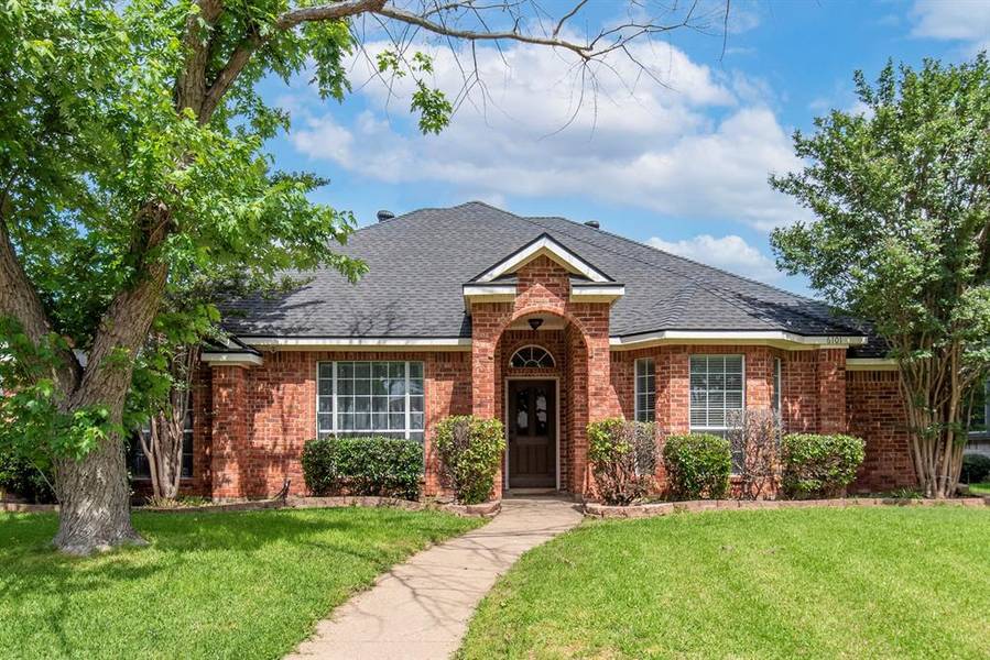 6101 Hawkeye Road, Rowlett, TX 75089