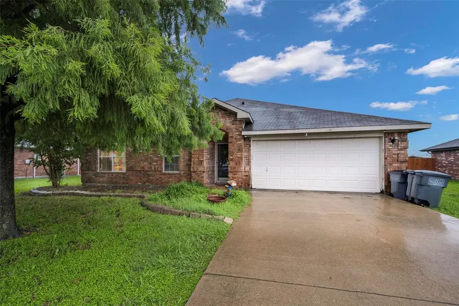 420 Geren Drive, Lavon, TX 75166