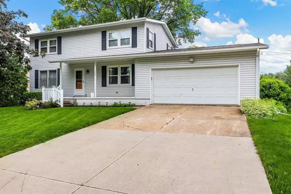 Solon, IA 52333,507 Green Acres Drive