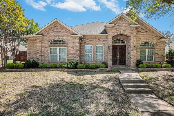 6806 Potomac Parkway,  Arlington,  TX 76017