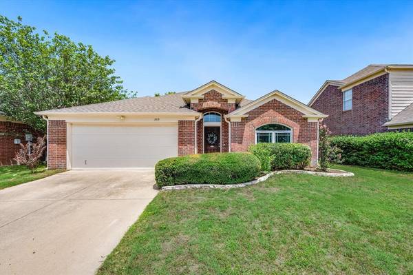 203 Foreman Drive, Euless, TX 76039