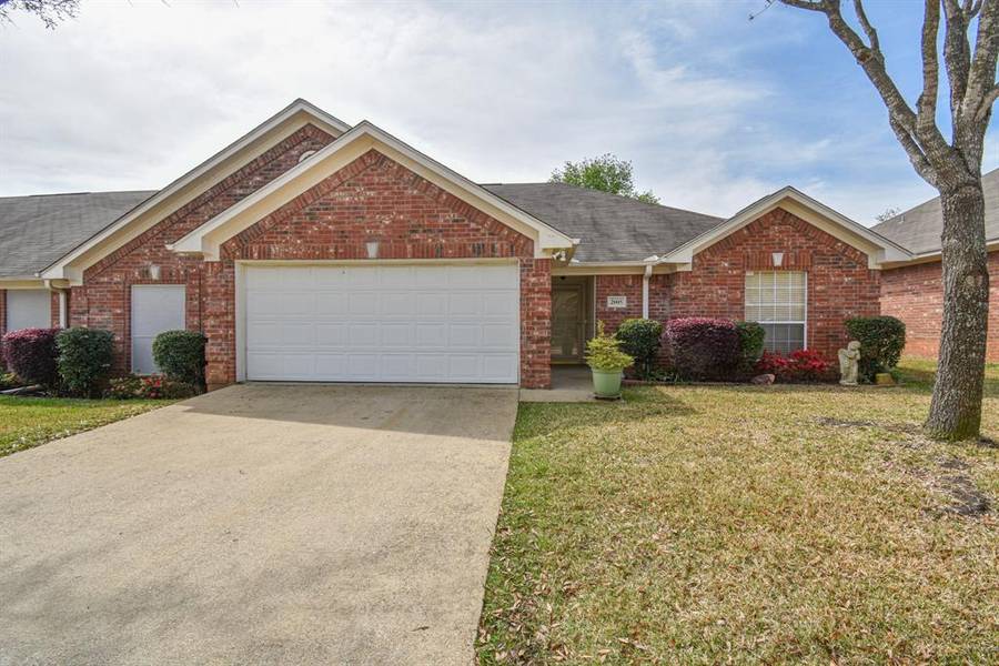 5401 Hollytree Driv Drive #2005, Tyler, TX 75703