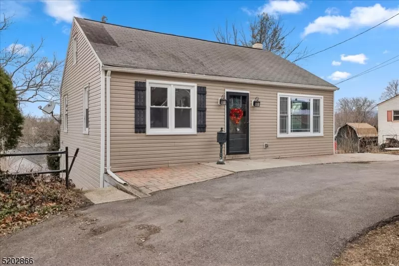 105 Saint James Ave, Pohatcong Twp., NJ 08865