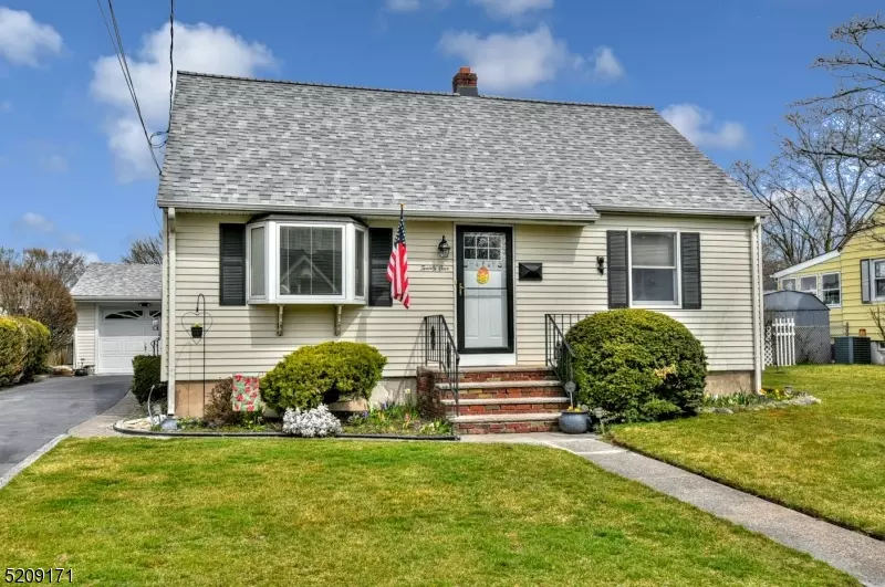 21 Riverdale Rd, Pompton Lakes Boro, NJ 07442