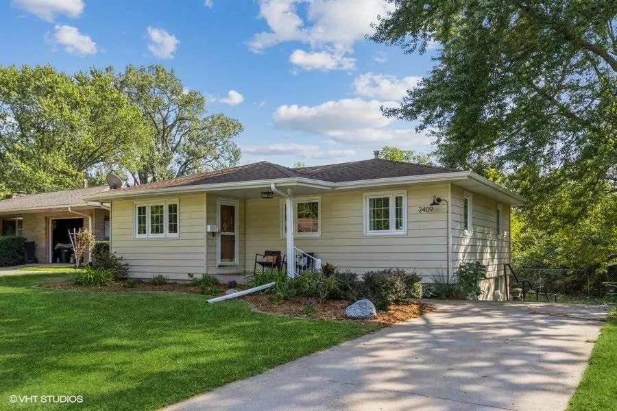 2409 Friendship St, Iowa City, IA 52245