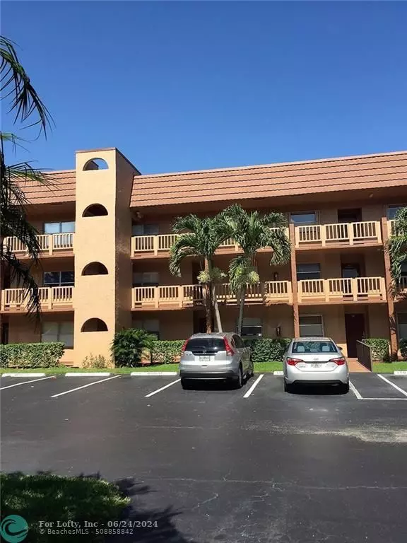 Sunrise, FL 33322,9781 SW Sunrise Lakes Blvd  #204