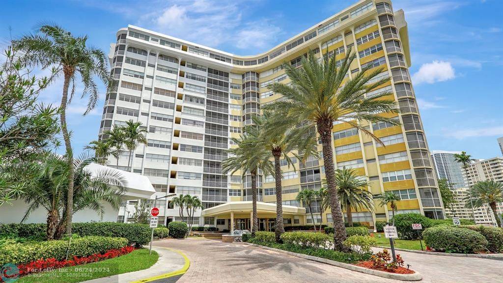 Hallandale Beach, FL 33009,100 Golden Isles Drive  #211