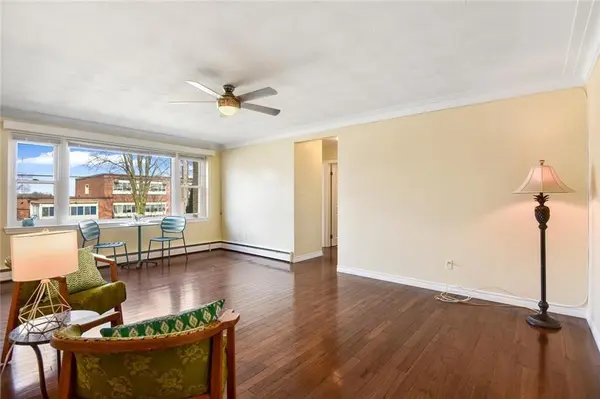 Brockville, ON K6V 1R5,167 PEARL ST E #10