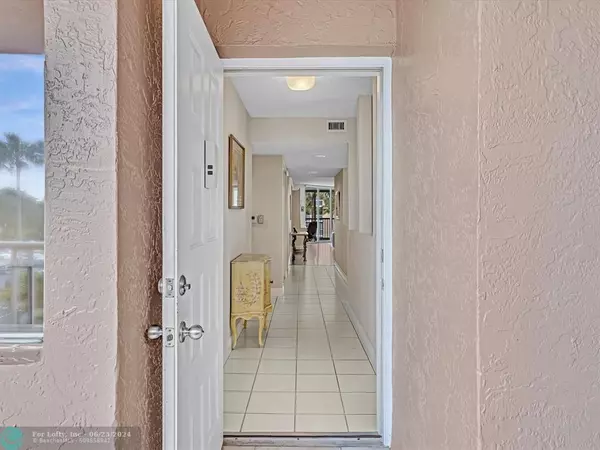 Tamarac, FL 33321,7554 Granville Dr  #304