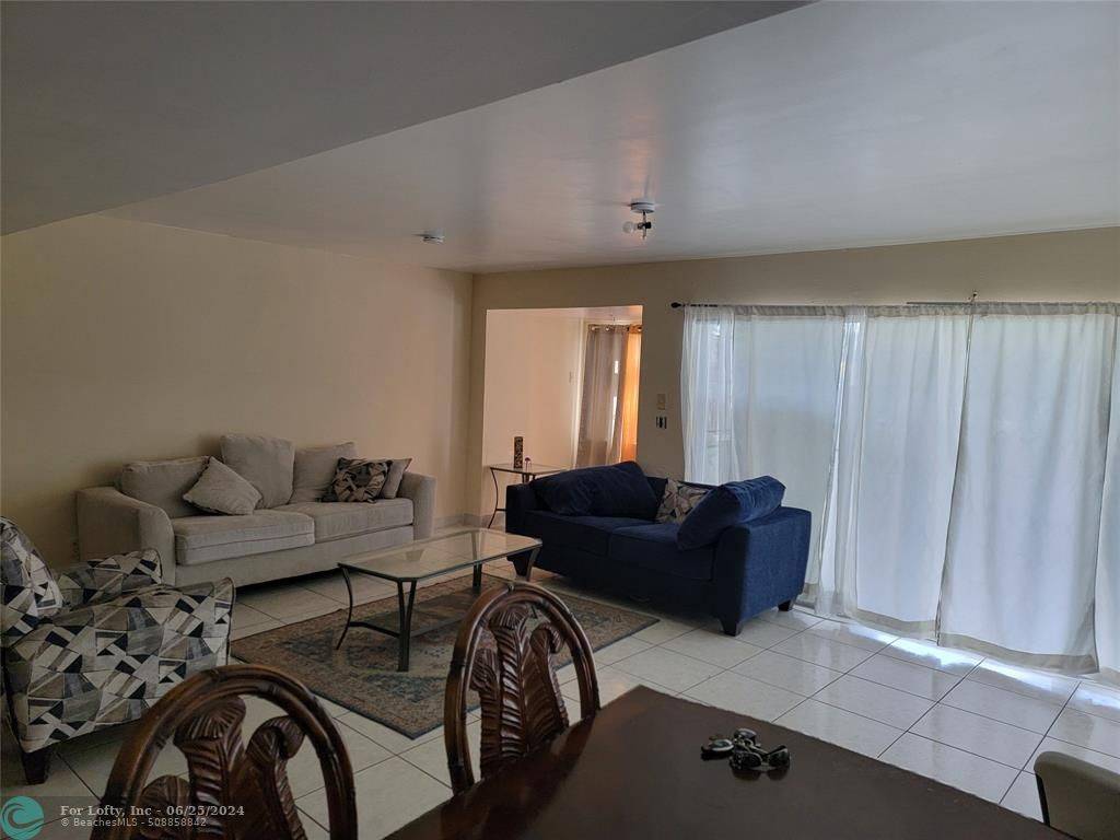 Lauderhill, FL 33313,5610 NW 19th St  #6
