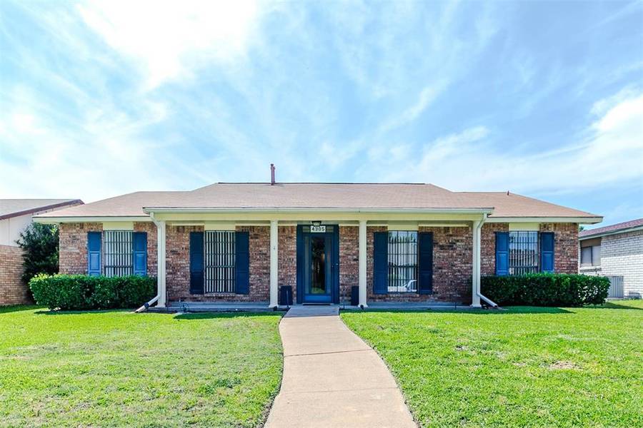 4305 Woodbluff Drive, Mesquite, TX 75150