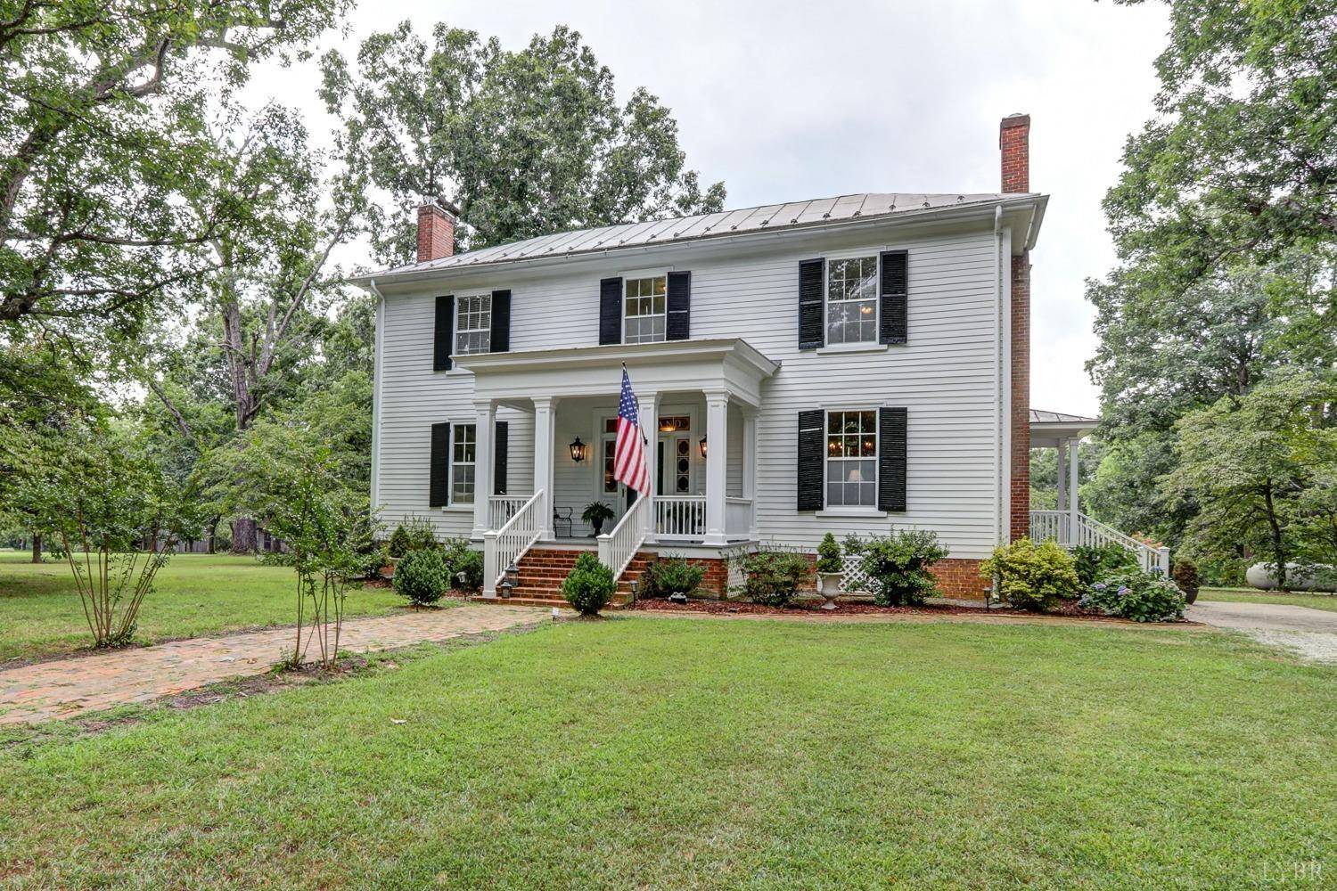 8259 Kings HWY, Drakes Branch, VA 23937
