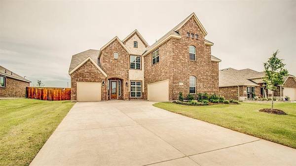 633 Woodridge Drive, Oak Point, TX 75068